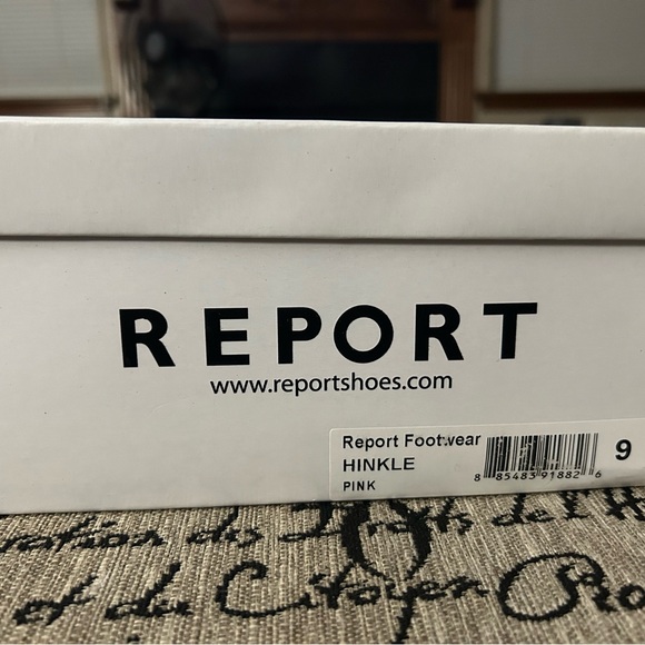 Report Block Heels - Picture 7 of 9